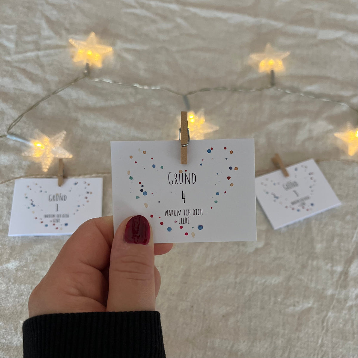 24 Gründe, warum ich dich liebe – handgemalter Adventskalender für persönliche Liebesbotschaften (Herz)