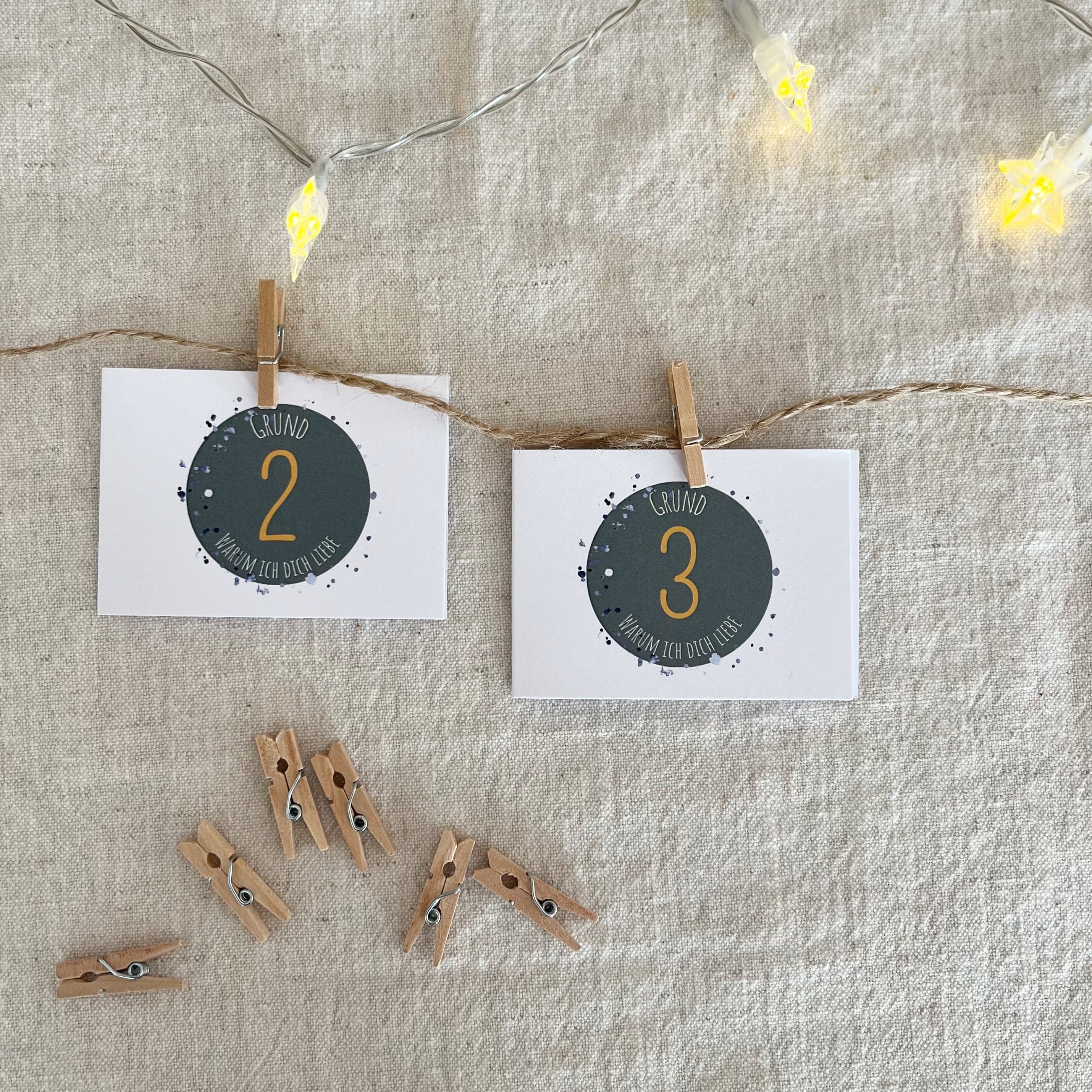 24 Gründe, warum ich dich liebe – handgemalter Adventskalender für persönliche Liebesbotschaften (grün))