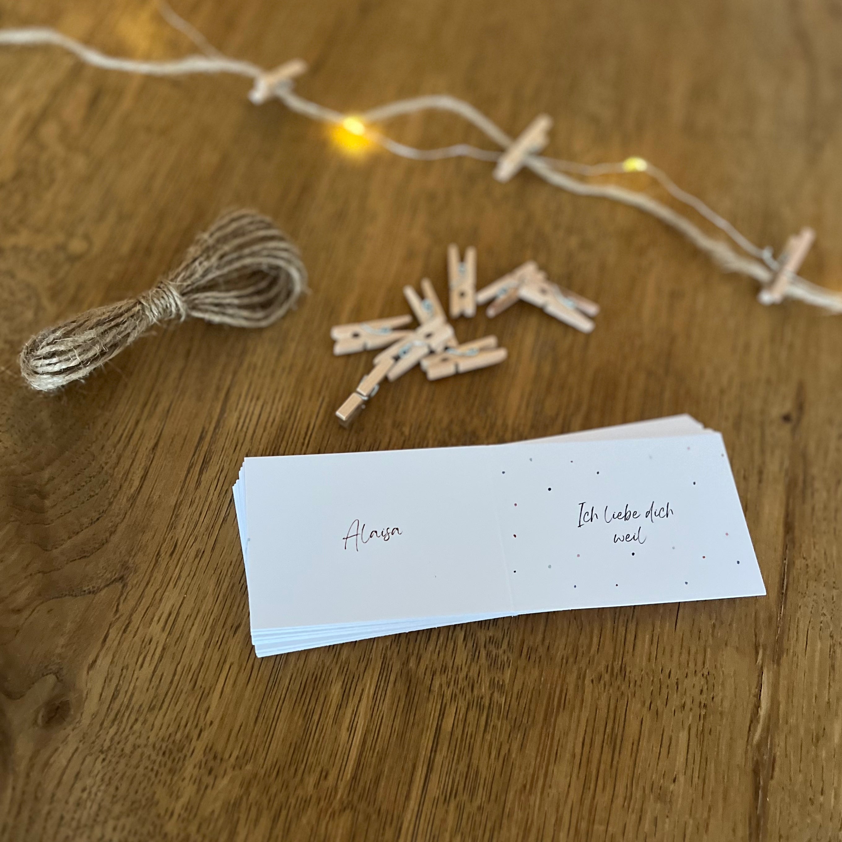 Rückseite der „Ich liebe dich, weil …“-Kärtchen mit Platz für persönliche Liebesbotschaften.