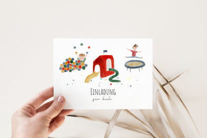 Handgemalte Indoor-Spielplatz-Einladungskarte für den Kindergeburtstag