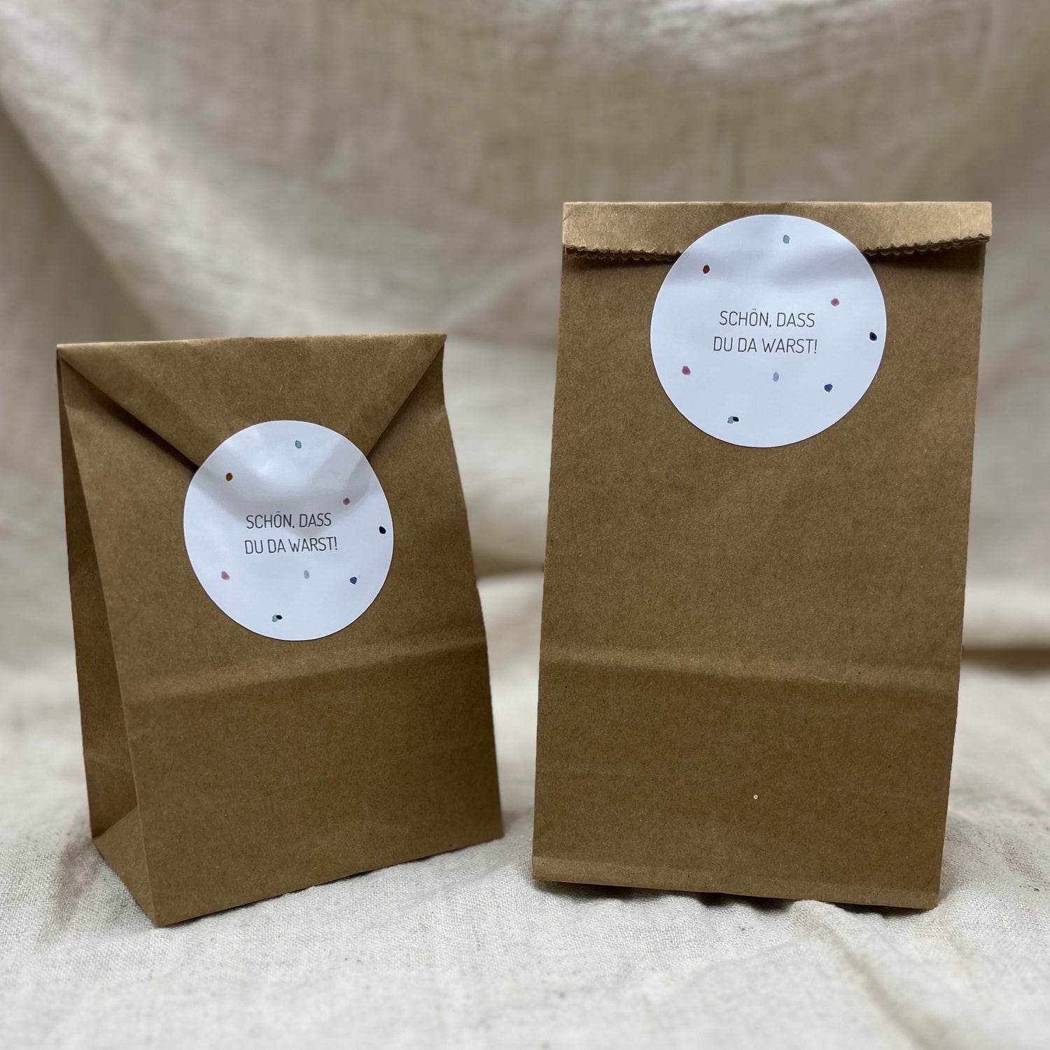 „Schön, dass du da warst“-Sticker mit Tupfermotiv für den Kindergeburtstag.